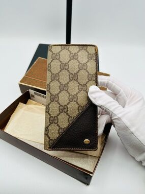 Gucci Vintage Bi Fold Wallet